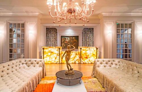 Charleston Historic District Hotel | Grand Bohemian Charleston, Autograph Collection