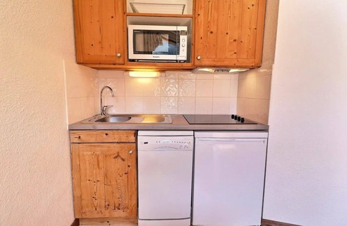 La Perriere Apartment | Grand Bois Residence B - CONFORTABLE 2 PARTS, SKIS TO PIEDS AND NEAR TRADE