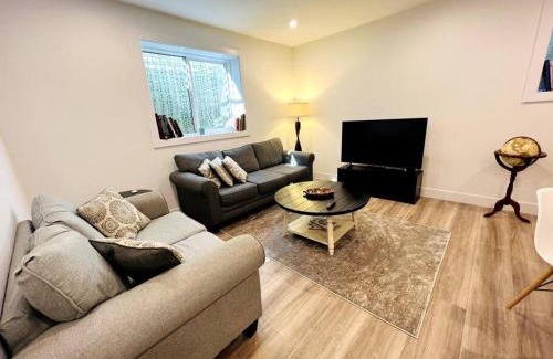 Grand Boulevard Apartment | Grand Boulevard Basement Suite