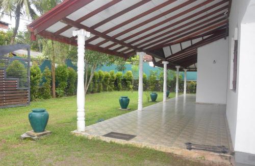 Kirindiwela House | Grand Breeze Hotel