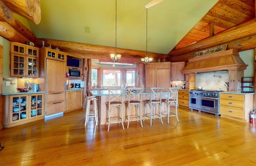 Benton Harbor Cabin | Grand cabin with lake view, pond, wood fireplace & AC, & fast WiFi