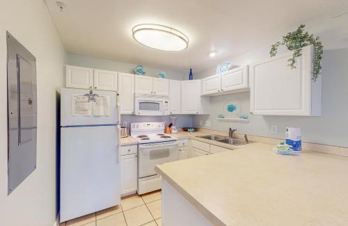 Ono Island Apartment | Grand Caribbean East & West E108