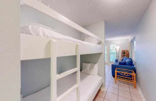 Ono Island Apartment | Grand Caribbean East & West E108