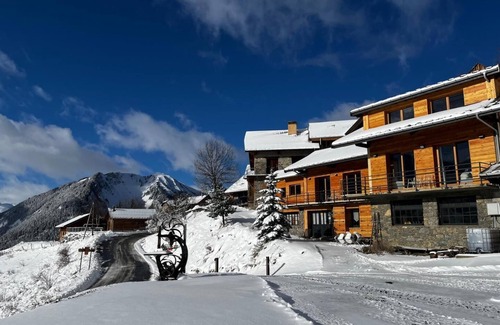 Albiez-Montrond House | GRAND CERF - ALBIEZ MONTROND