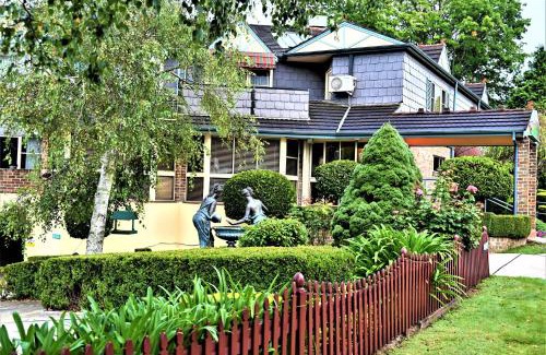 Mittagong Cabin | Grand Country Lodge Motel