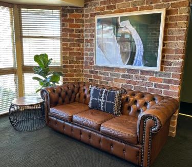 Mittagong Cabin | Grand Country Lodge Motel