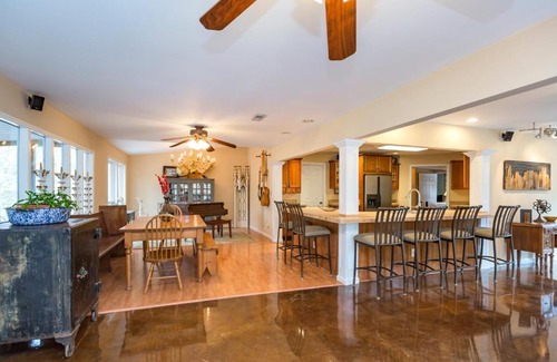 Bellevue House | Grand Dream Vacation Home in Nashville 7+ beds!