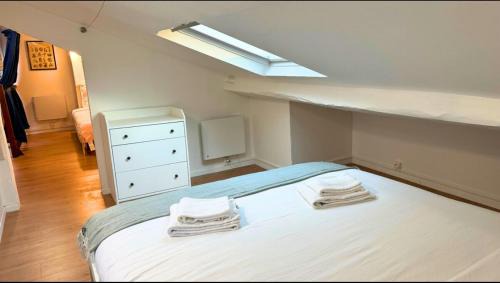 Charonne Apartment | Grand Duplex Familial au centre de Paris