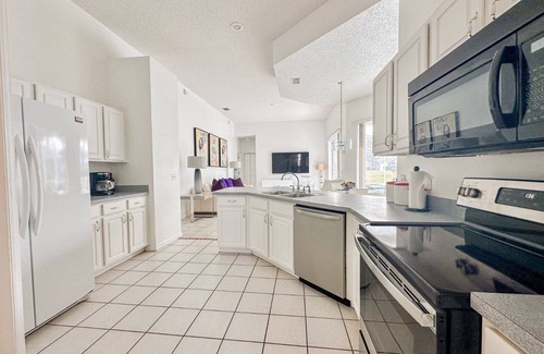 Westridge House | Grand Exclusive 4BR Westridge Pool Home near Disney