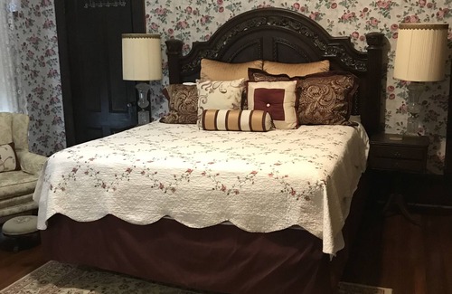 Palatka Bed & Breakfast | Grand Gables Inn Bed & Breakfast