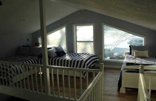 Osage Beach Villa | Grand Glaize Getaway - Hot Tub, Dock, Firepit