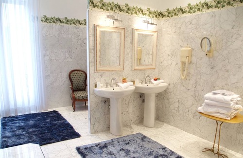 Old Town Hotel | Grand Hôtel des Ambassadeurs