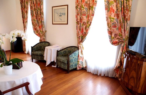 Old Town Hotel | Grand Hôtel des Ambassadeurs