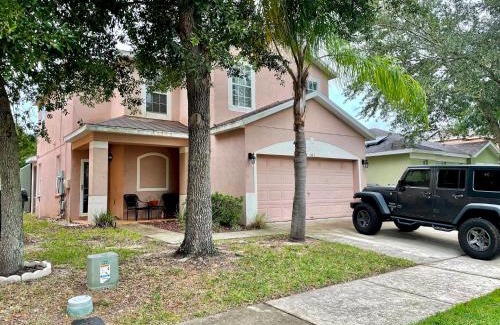 Sandy Ridge House | Grand Holiday 4BD Pool Home at Disney & Universal