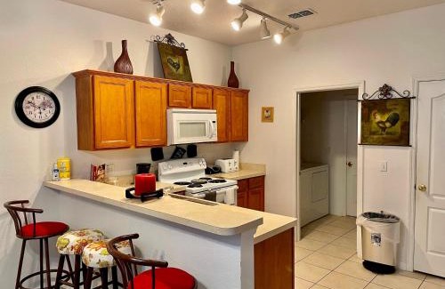 Sandy Ridge House | Grand Holiday 4BD Pool Home at Disney & Universal
