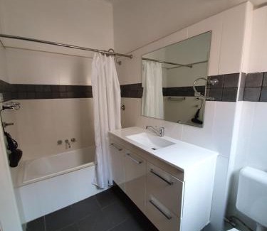 Newcastle Hotel | Grand Hotel