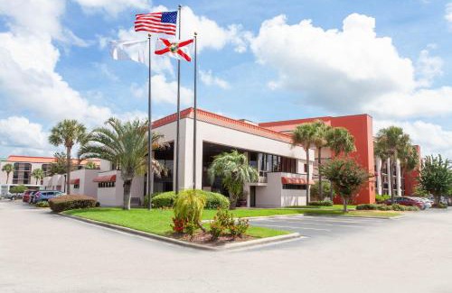 Florida Center Hotel | Grand Hotel Orlando at Universal Blvd - Shuttle to Theme Parks