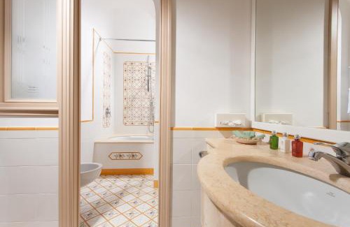 Sorrento City Centre Hotel | Grand Hotel Royal