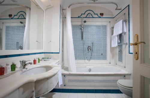 Sorrento City Centre Hotel | Grand Hotel Royal