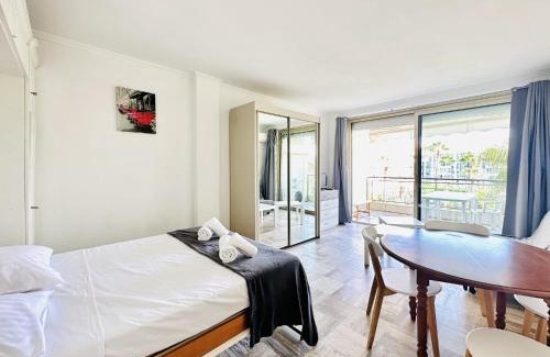 Cannes City Centre Apartment | Grand Hotel - Studio Croisette
