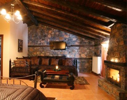 Aghios Athanasios House | Grand House Suites