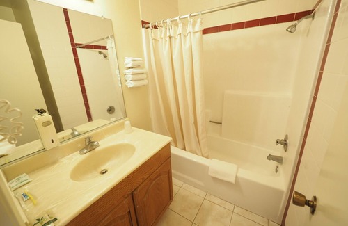 Monterey Park Hotel | Grand Inn
