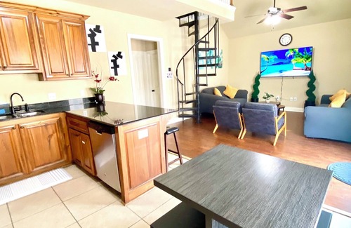 Grand Isle House | Grand Isle E: Pet friendly Detached Condo Easy Beach access