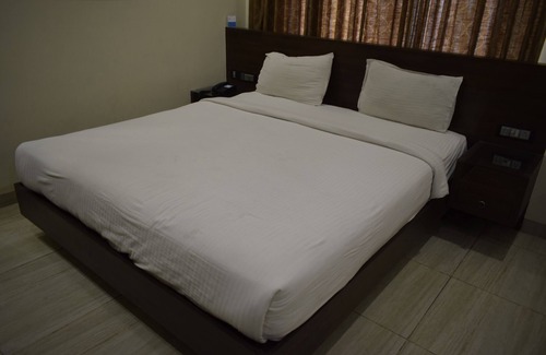 Viluppuram Hotel | Grand Kubera