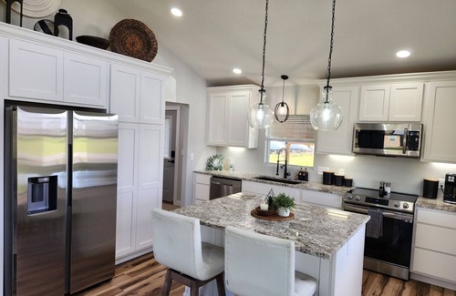 Cleora House | Grand Lake Cabin @ Duck Creek, Sleeps 6, w/Hot Tub & Pool