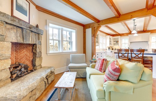 New Preston House | Grand Lakefront Home in Warren w/Expansive Patio!