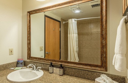 Crested Butte Condo | Grand Lodge 1-bedroom Condo With Mountain Views 1 Condo - No Cleaning Fee! by Redawning