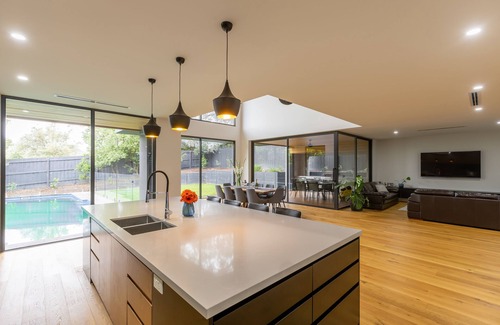 Templestowe Lower House | Grand Luxury Retreat in Melbourne's East