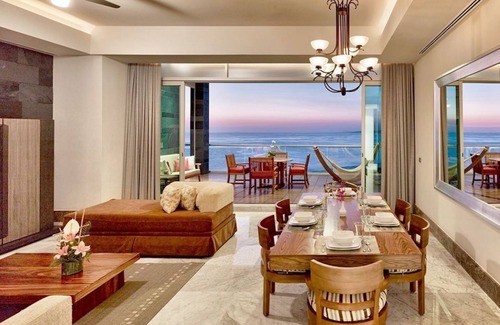 Nuevo Vallarta Resort | Grand Luxxe Luxury Three Bedroom Spa Suite