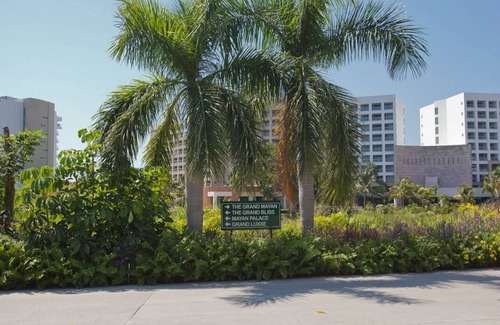 Nuevo Vallarta Apartment | Grand Luxxe - Riviera Maya