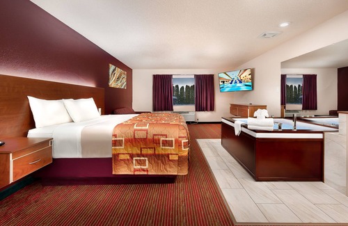 Lake Delton Hotel | Grand Marquis Waterpark Hotel & Suites