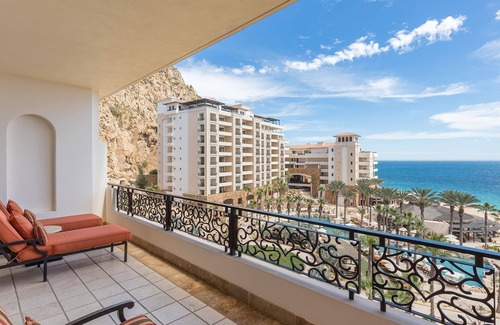 Marina Condo | Grand Master Suite! Elegant 1248 square foot suite.