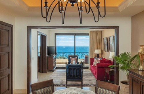 Marina Condo | Grand Master Suite! Elegant 1248 square foot suite.