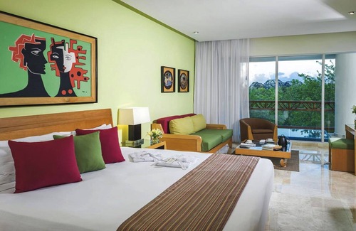 Villa Juarez Hotel | GRAND MAYAN 2 BR- FREE TRANSPORTATION FROM AIRPORT