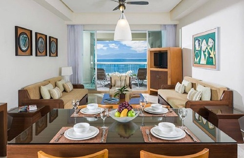 Zona Hotelera Resort | Grand Mayan Master Suite 2BR