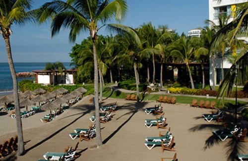 Nuevo Vallarta Apartment | Grand Mayan Palace Master 1 bathroom w/Jacuzzi tub, W/private terrace & view.n
