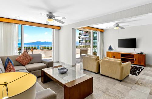 Conchas Chinas Apartment | Grand Miramar A301
