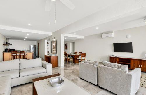 Conchas Chinas Apartment | Grand Miramar A402