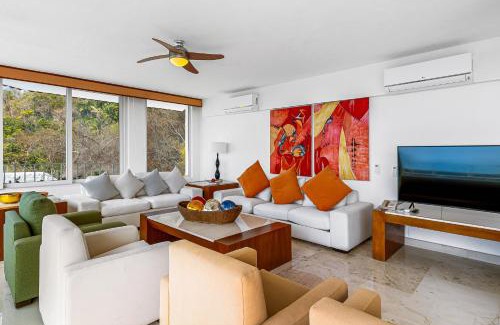 Conchas Chinas House | Grand Miramar APH1