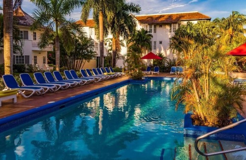 Runaway Bay Hotel | Grand Muthu Runaway Bay Club Caribbean