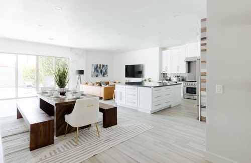 Cox Heights House | Grand OldTown Scottsdale Home w/Heated Pool