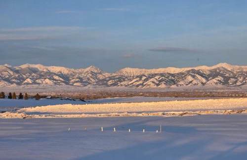 Bozeman House | Grand Opening! Mountain Views-Fireplace-Families