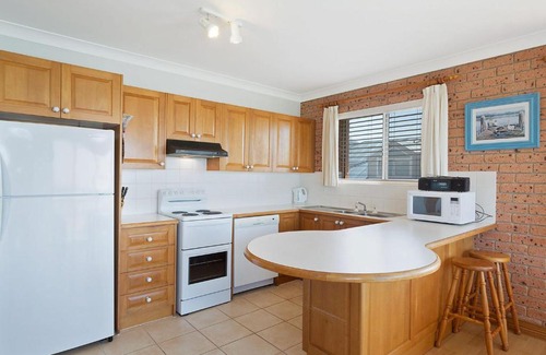 Narooma Apartment | Grand Pacific 1 Unit 3 - First Floor