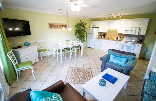 Surfside Beach Apartment | Grand Palms Resort