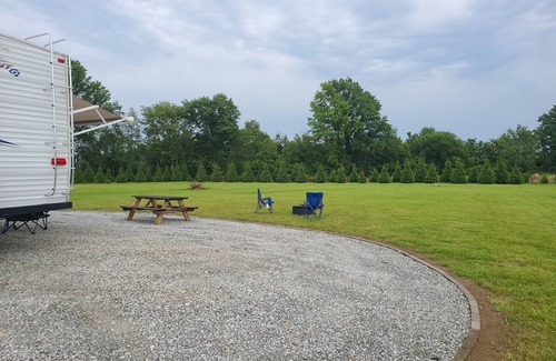 Sheridan RV Rental | Grand Park RV Site, 8 min away! Westfield/Sheridan, for a convenient getaway!