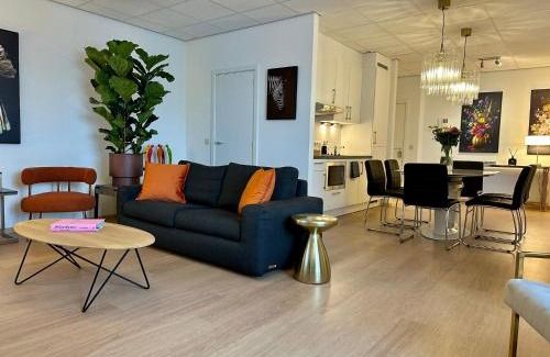 Lower Town Apartment | Grand Place - Prime Location 2 Bedroom Apartment